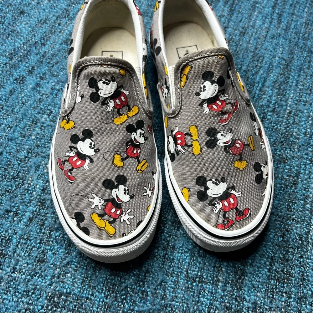 RARE Vans x Disney Mickey Mouse Classic Slip On Sneakers Limited Edition 6.5